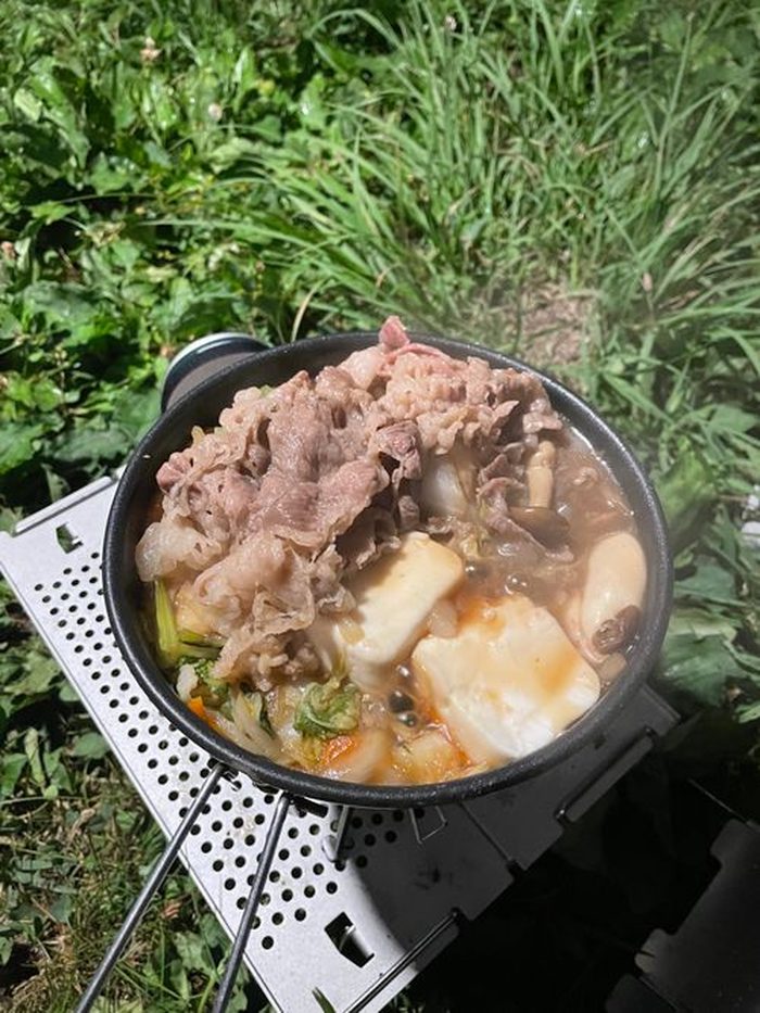 ミニパンで作った肉と豆腐、野菜の鍋料理