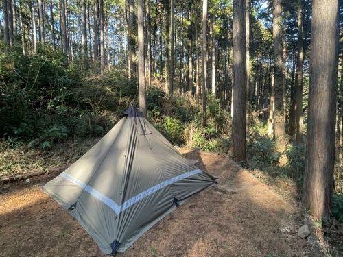 森のサイトに設営したYOKA TIPI